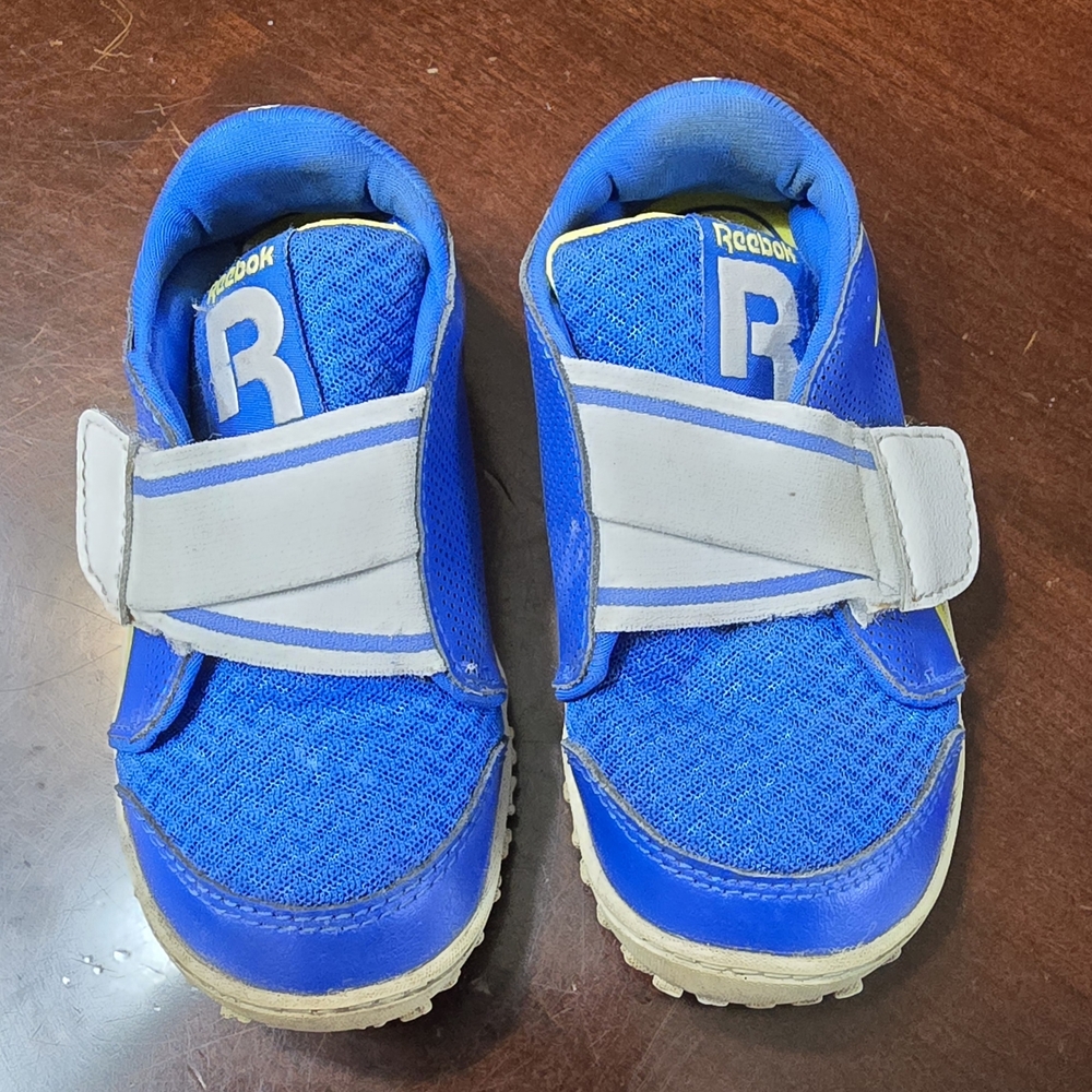 Reebok Kids Sneakers in Blue Size 7